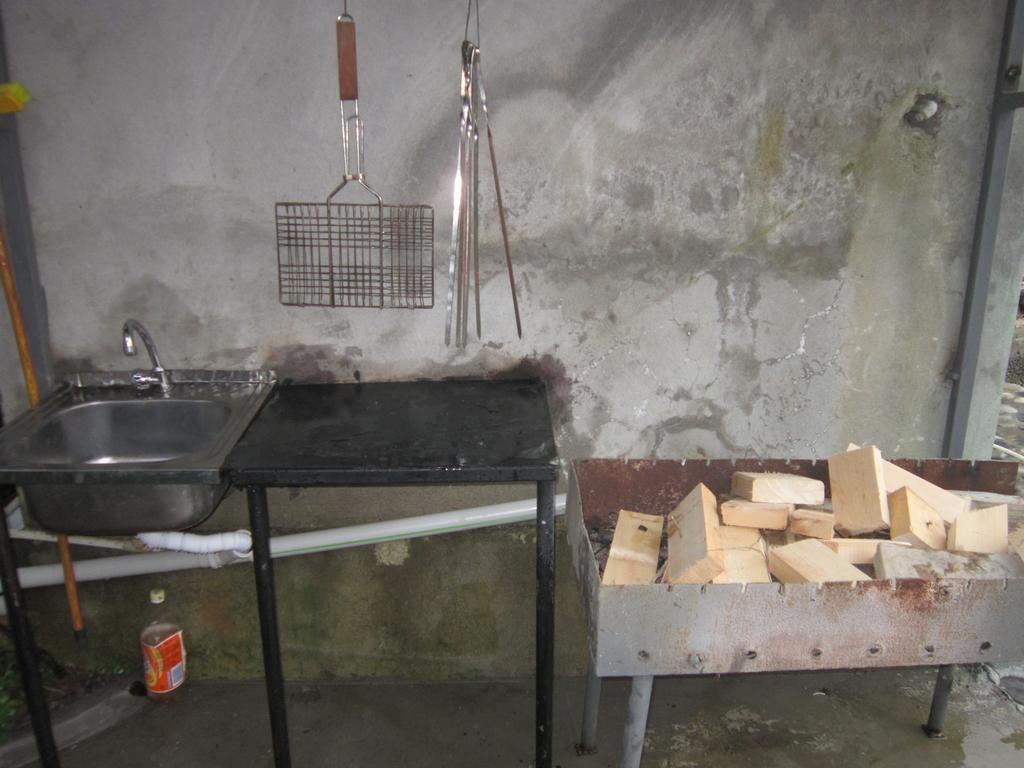 Wooden Cottage Makhinjauri Εξωτερικό φωτογραφία