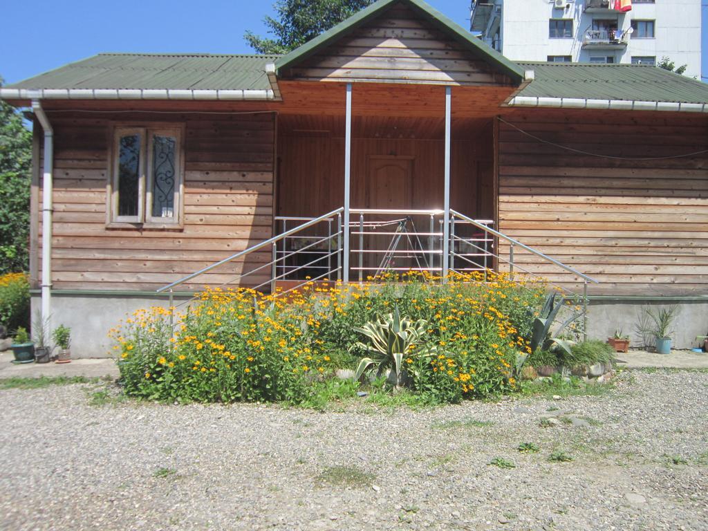 Wooden Cottage Makhinjauri Εξωτερικό φωτογραφία