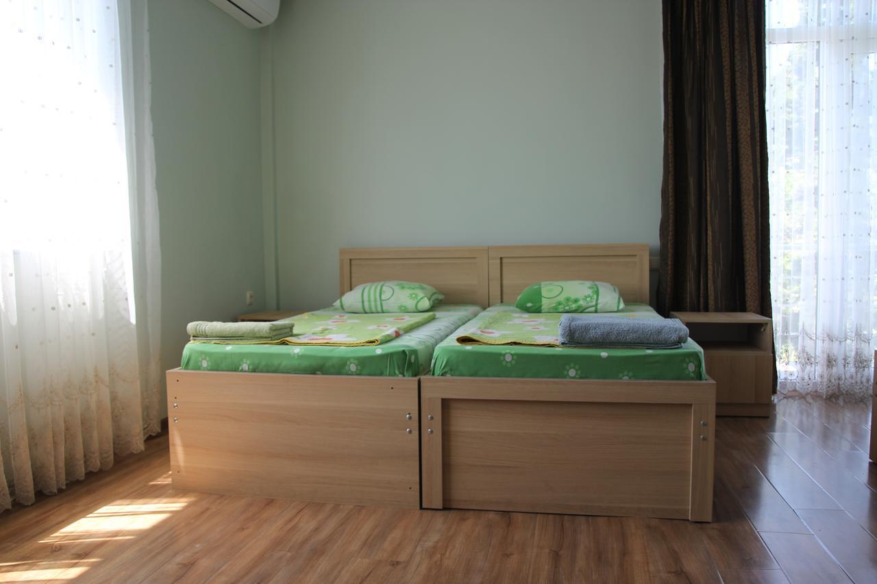 Wooden Cottage Makhinjauri Εξωτερικό φωτογραφία